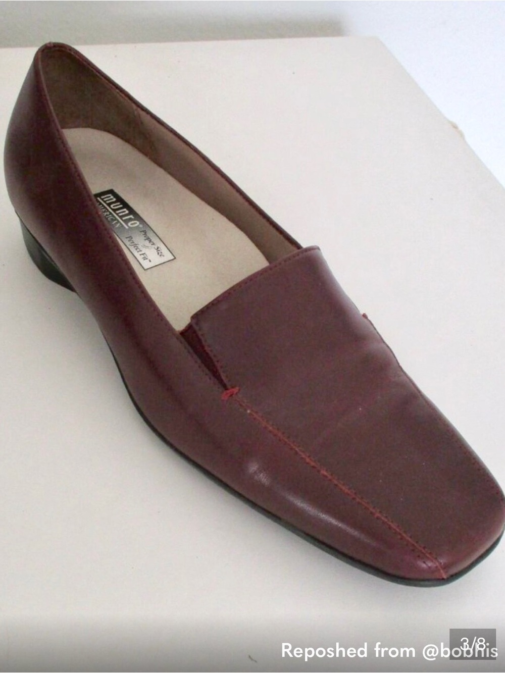 Munro Women's Leather Loafers
Cordovan Size 9M - Picture 3 of 8